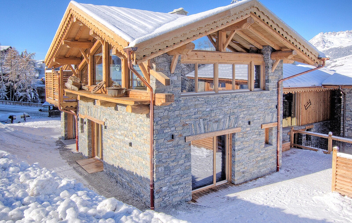 Exterior of the chalet