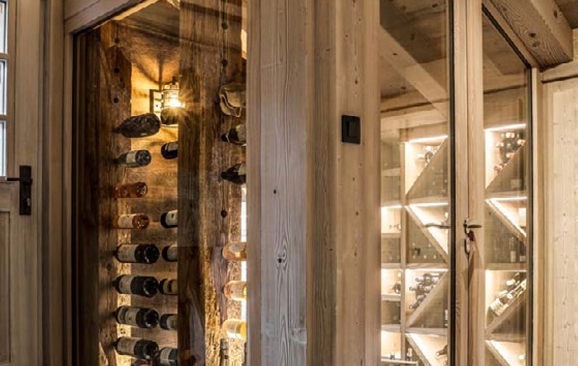 Sunbaked pine wood design