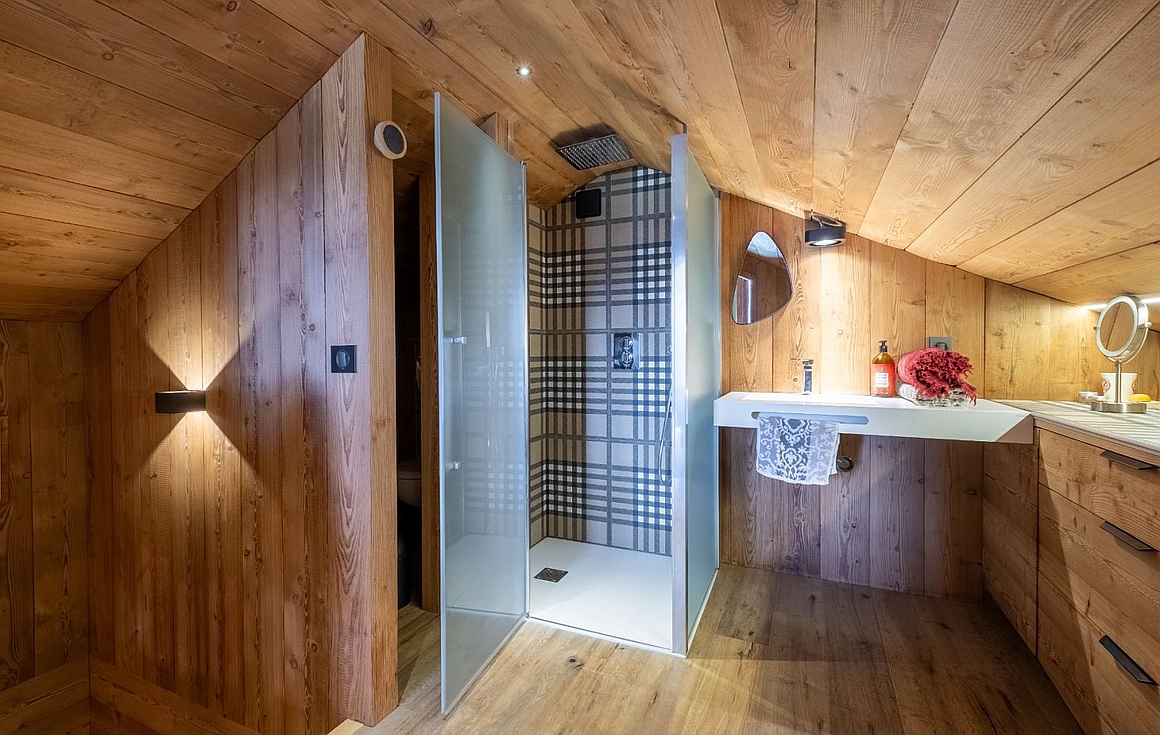 Notre Dame de Bellecombechalet for sale