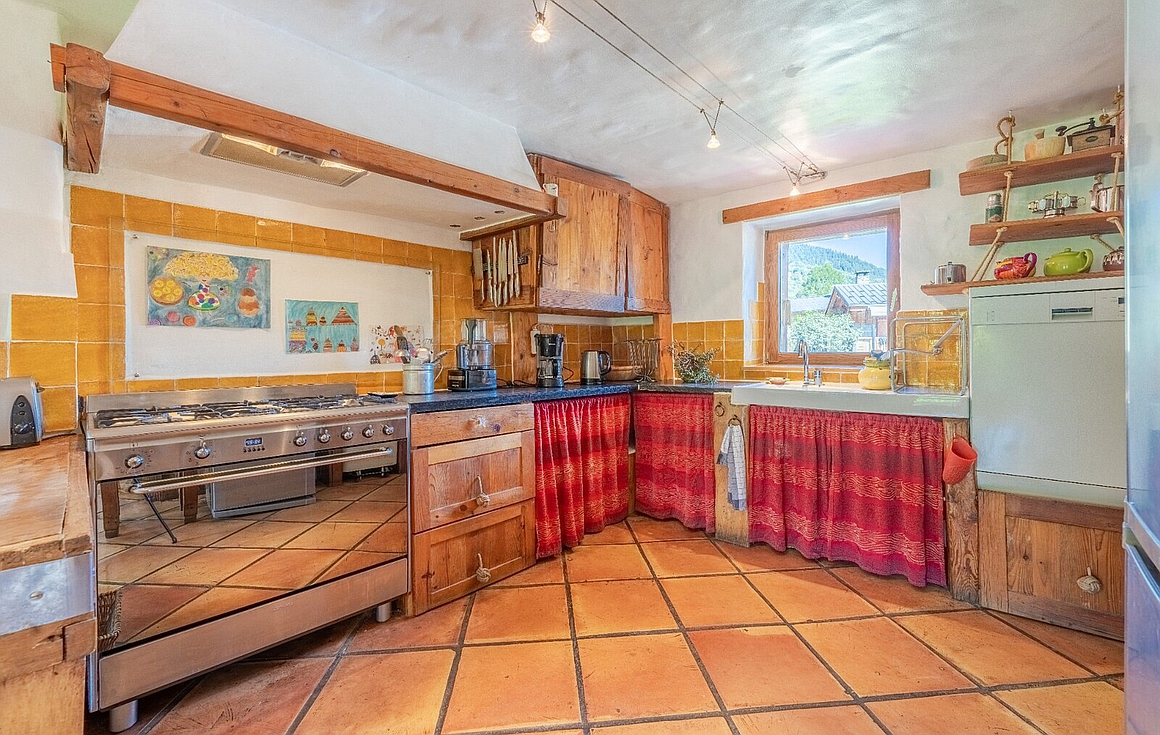 Chalet for sale in Les Allues